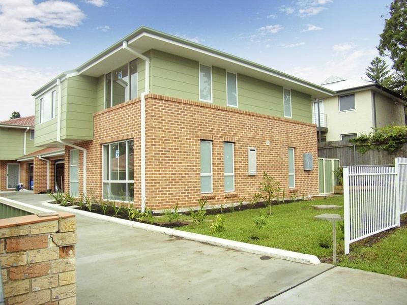 2/18 Wells Street, East Gosford NSW 2250
