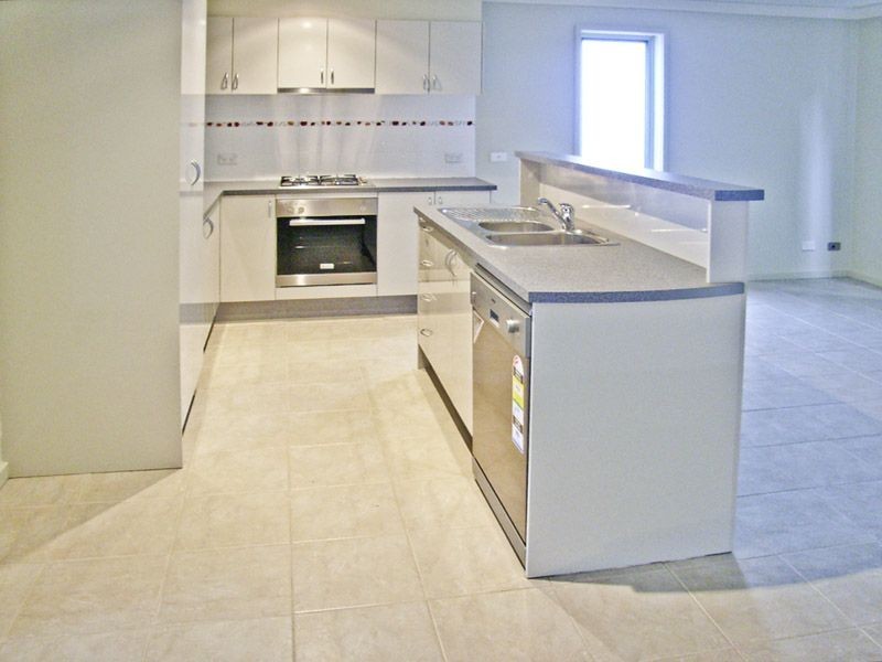 2/18 Wells Street, East Gosford NSW 2250