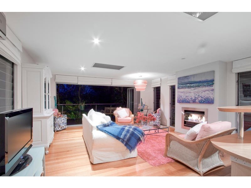 51 Barry Street, Bateau Bay NSW 2261