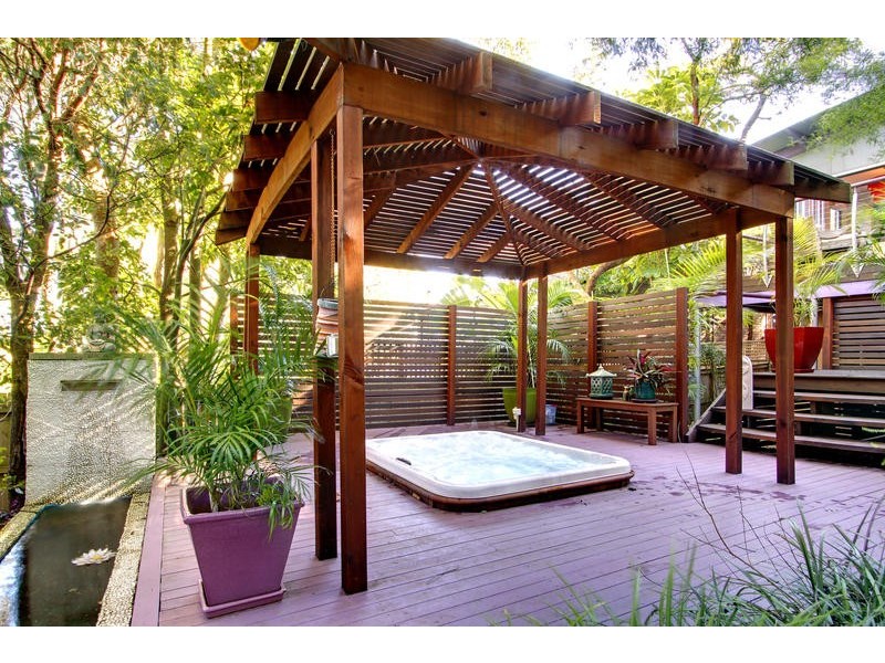 51 Barry Street, Bateau Bay NSW 2261