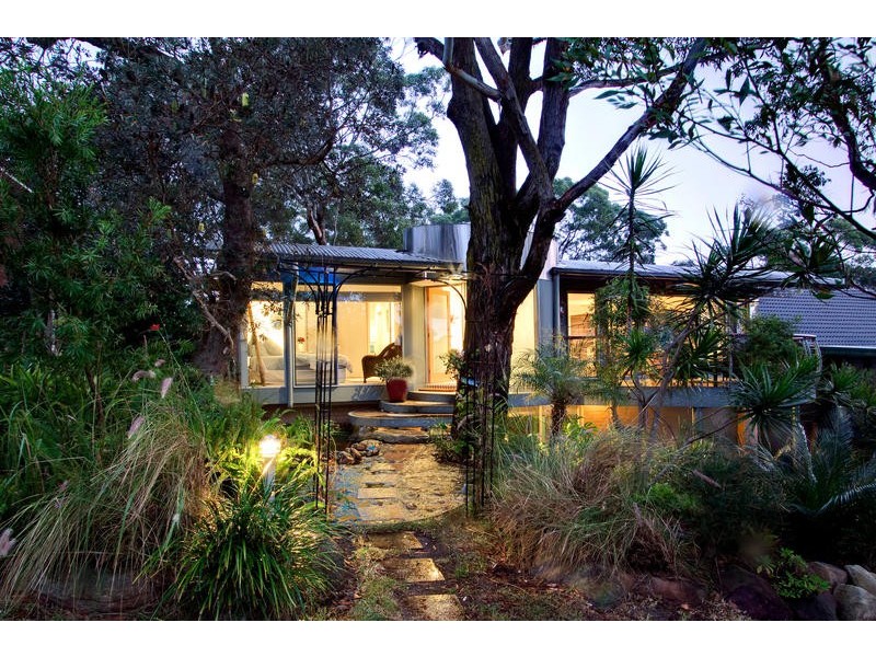 51 Barry Street, Bateau Bay NSW 2261