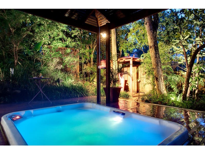 51 Barry Street, Bateau Bay NSW 2261