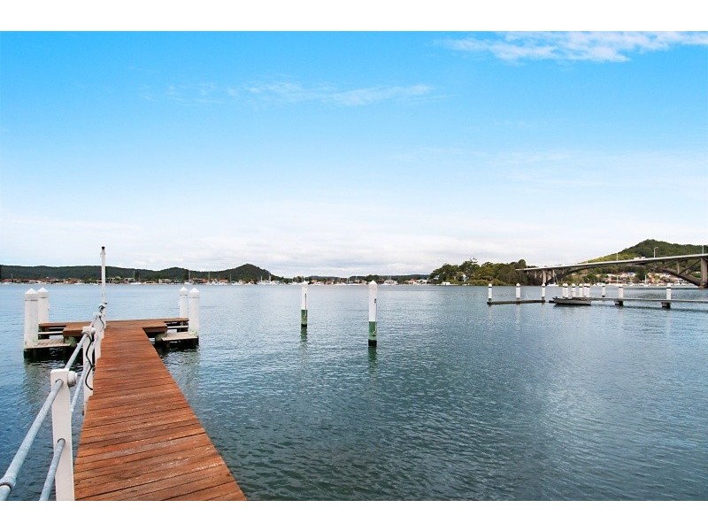 110 Daley Avenue, Daleys Point NSW 2257