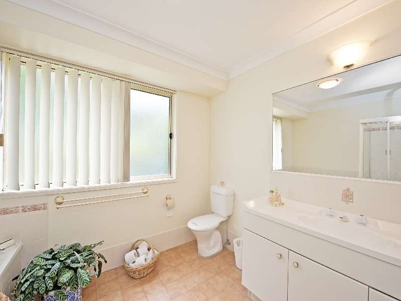 72 Cambourn Drive, Lisarow NSW 2250