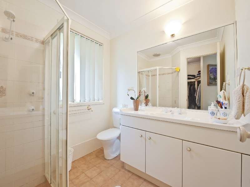 72 Cambourn Drive, Lisarow NSW 2250