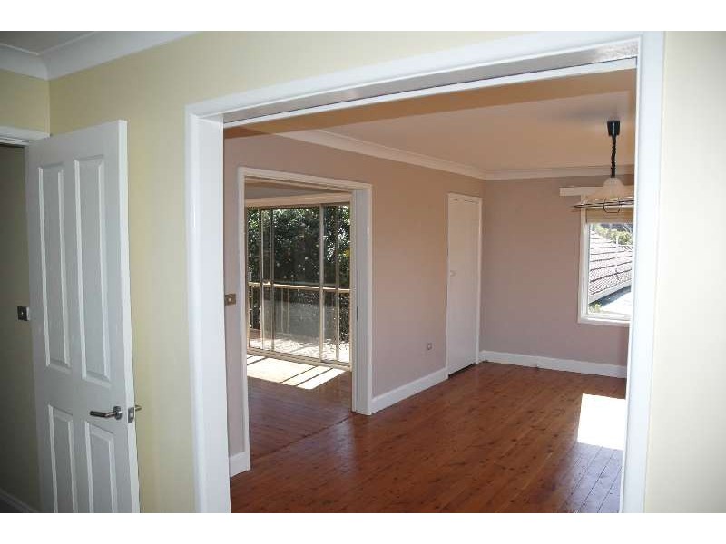 1 Eulalia Avenue, Point Frederick NSW 2250