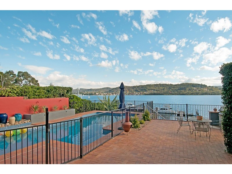 8 Eulalia Avenue, Point Frederick NSW 2250