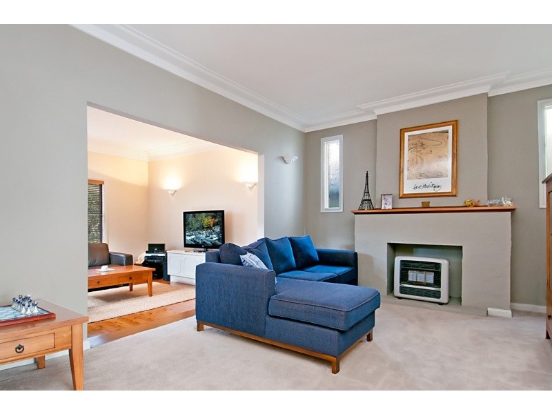 8 Eulalia Avenue, Point Frederick NSW 2250