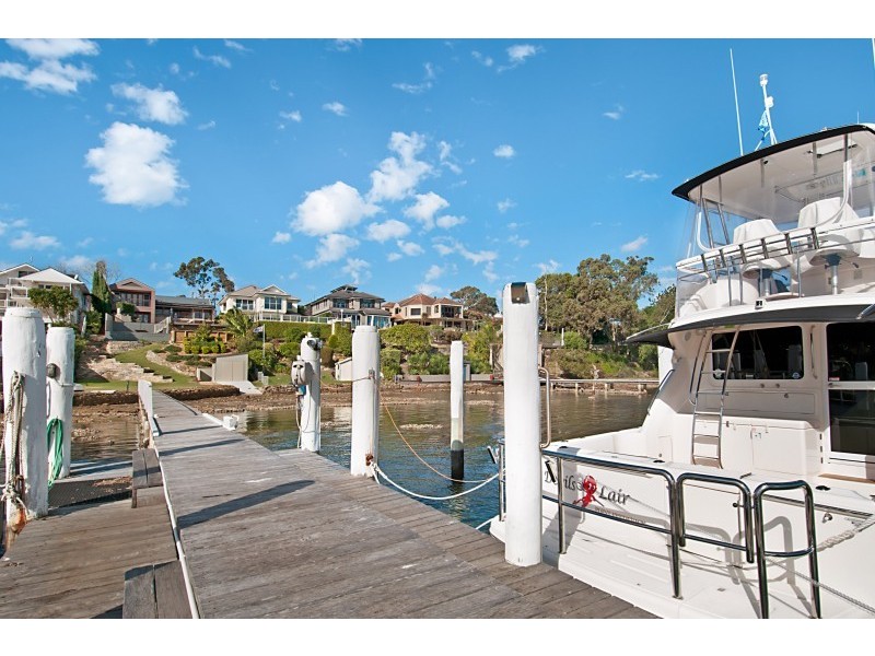 8 Eulalia Avenue, Point Frederick NSW 2250