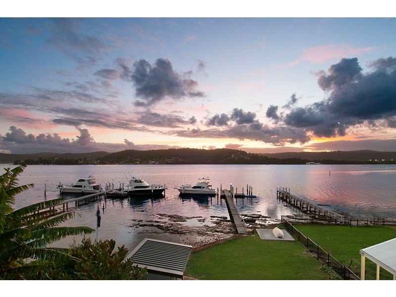 8 Eulalia Avenue, Point Frederick NSW 2250