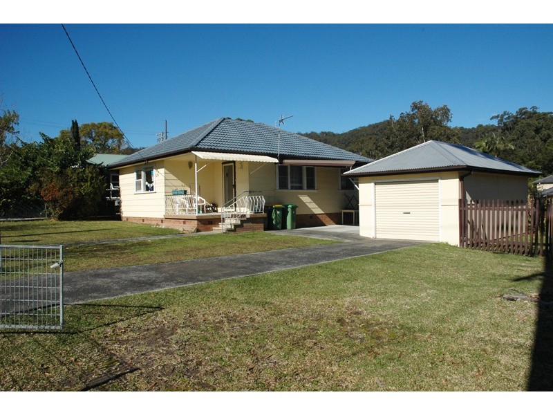 8 Bradys Gully Road, North Gosford NSW 2250
