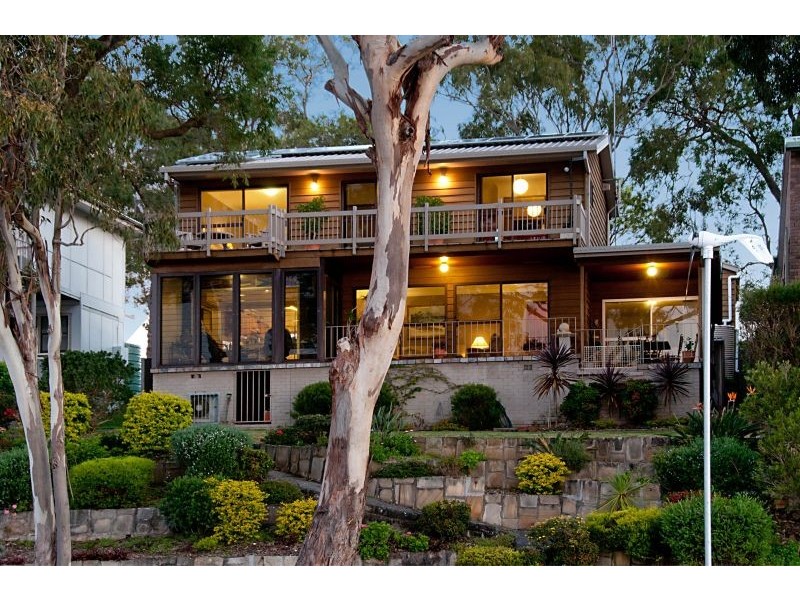 61 Gordon Avenue, Summerland Point NSW 2259