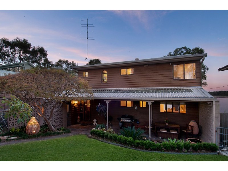 61 Gordon Avenue, Summerland Point NSW 2259