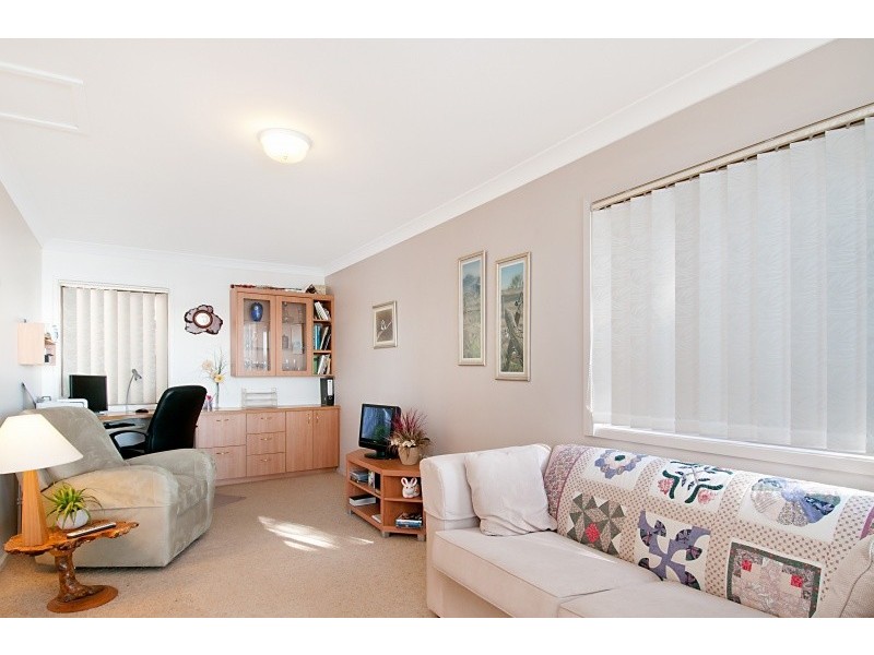 61 Gordon Avenue, Summerland Point NSW 2259