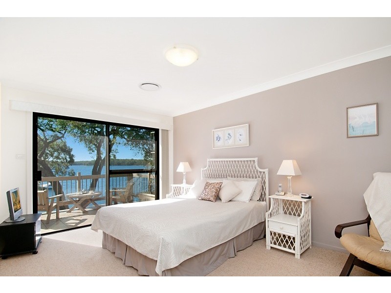 61 Gordon Avenue, Summerland Point NSW 2259