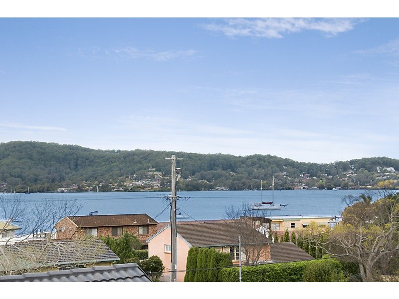 1A Dunn Street, Point Frederick NSW 2250