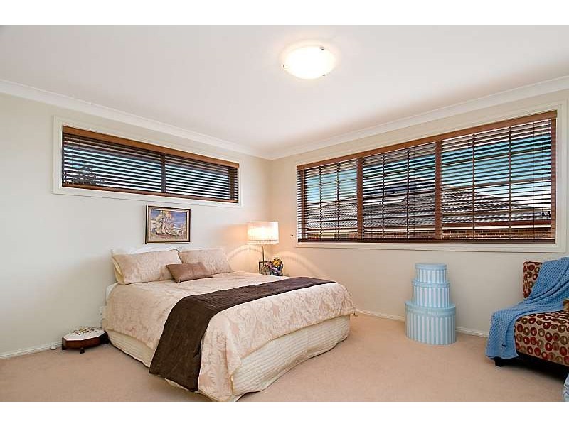 1A Dunn Street, Point Frederick NSW 2250