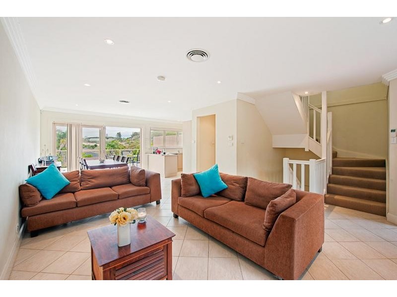 2/22 Kurrawyba Avenue, Terrigal NSW 2260