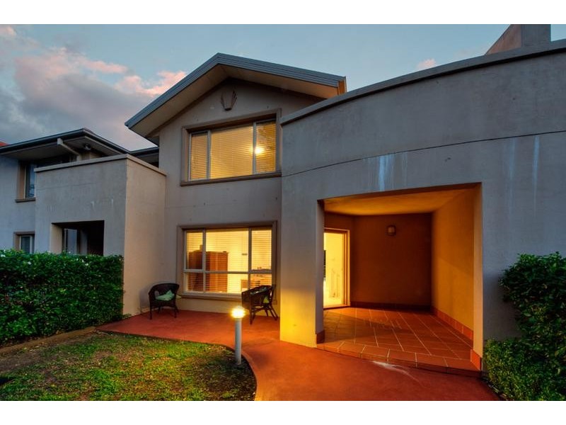 2/22 Kurrawyba Avenue, Terrigal NSW 2260