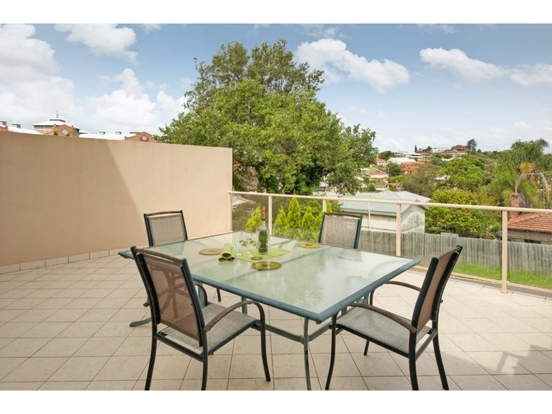 2/22 Kurrawyba Avenue, Terrigal NSW 2260