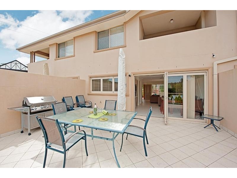 2/22 Kurrawyba Avenue, Terrigal NSW 2260