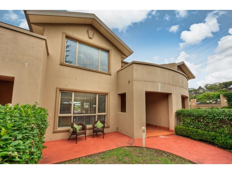 2/22 Kurrawyba Avenue, Terrigal NSW 2260