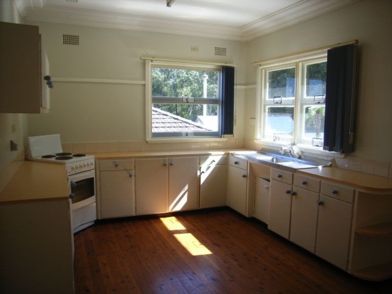 52 Donnison Street, Gosford NSW 2250