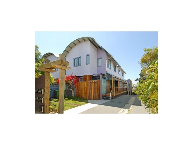 2/20 Barnhill Road, Terrigal NSW 2260