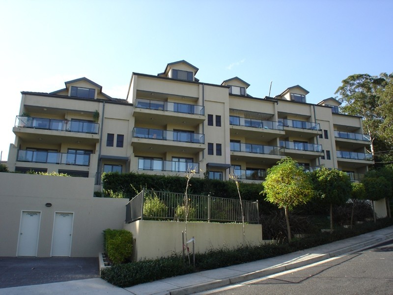 8/6-10 Broadview Avenue, Gosford NSW 2250