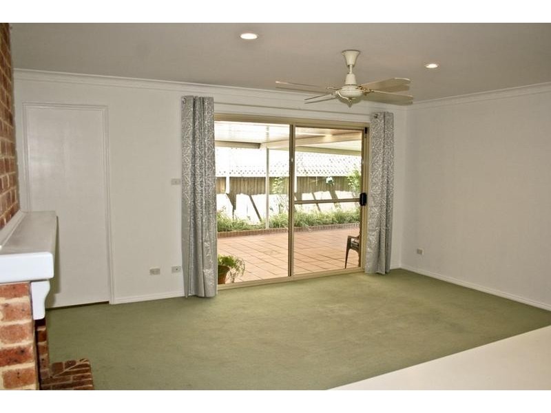 5 Noonan Point Avenue, Point Clare NSW 2250