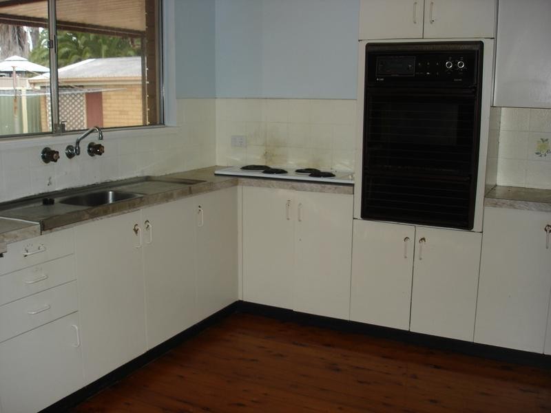 4 Ferndale Street, Killarney Vale NSW 2261