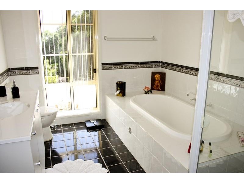 11 Kunarra Road, Wamberal NSW 2260