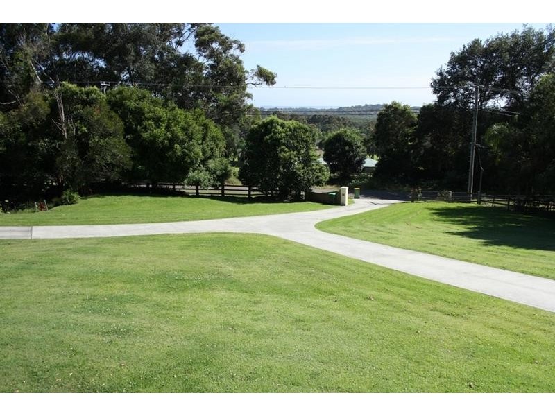 11 Kunarra Road, Wamberal NSW 2260