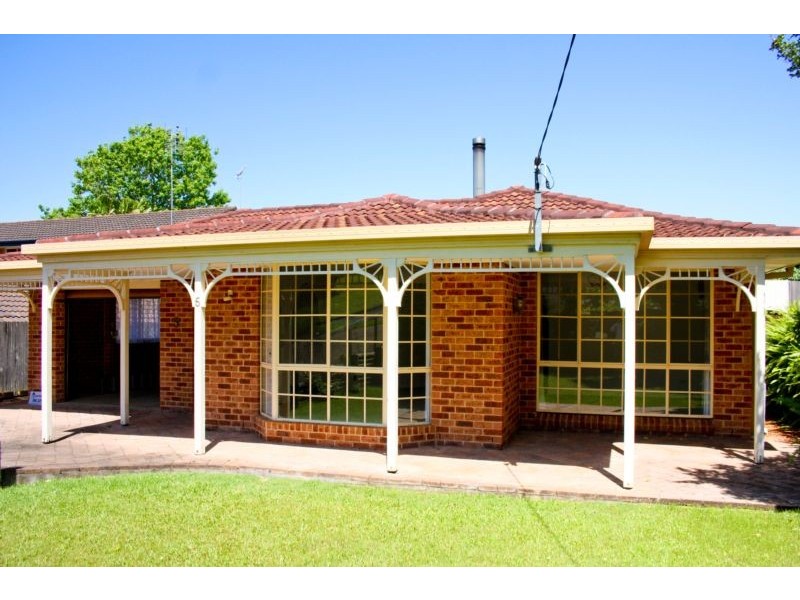 5 Noonan Point Road, Point Clare NSW 2250