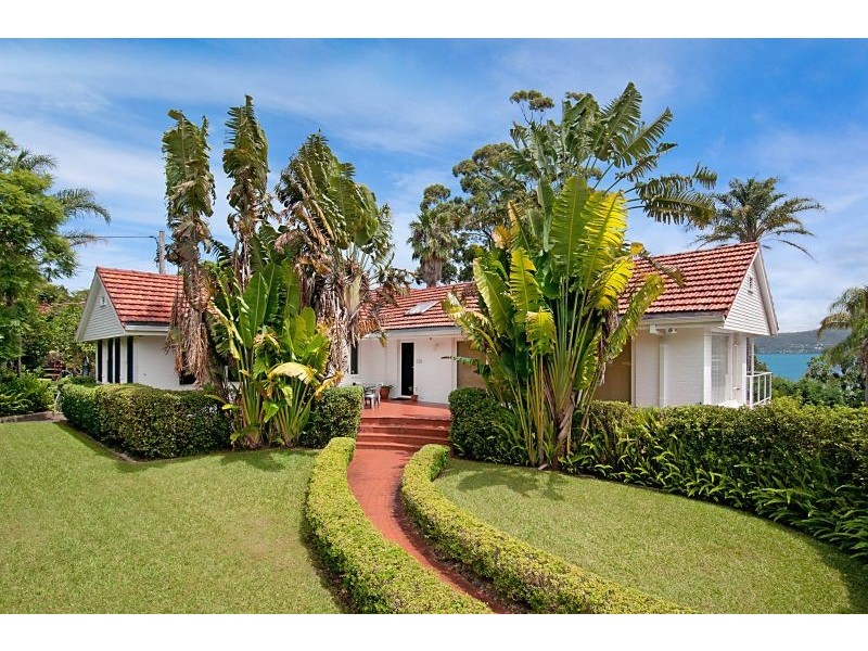295 Avoca Drive, Green Point NSW 2251
