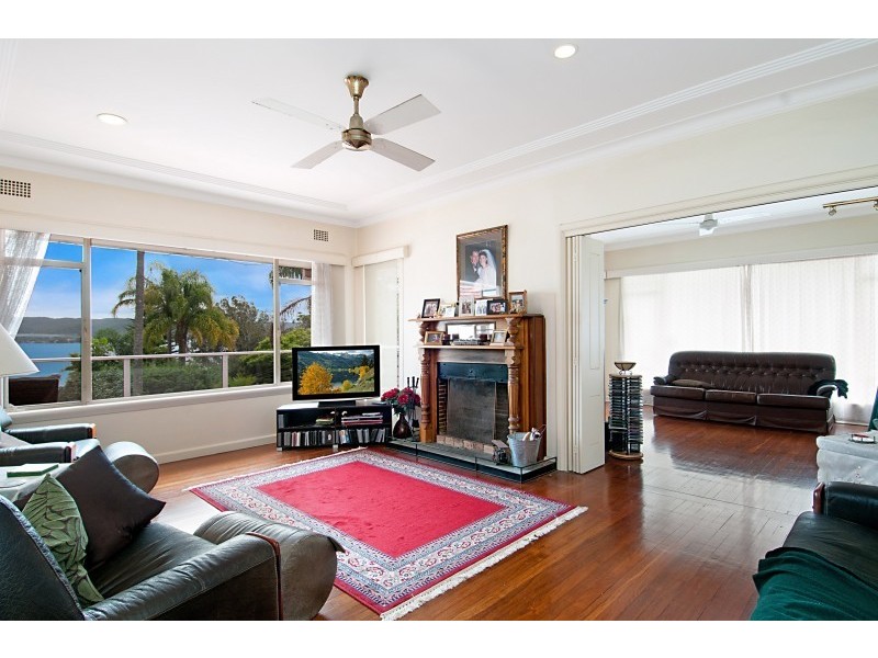 295 Avoca Drive, Green Point NSW 2251