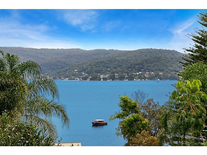 295 Avoca Drive, Green Point NSW 2251