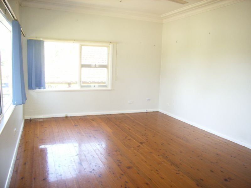 52 Donnison Street, Gosford NSW 2250