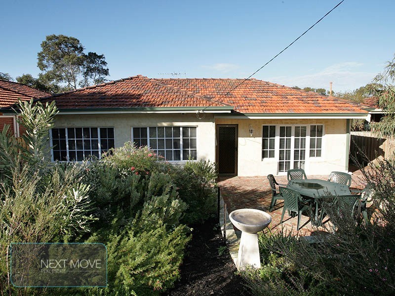 15 Arkwell Street, Willagee WA 6156