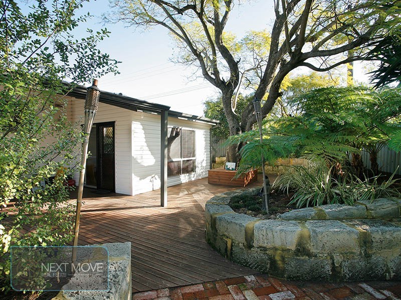 24 Archibald St, Willagee WA 6156