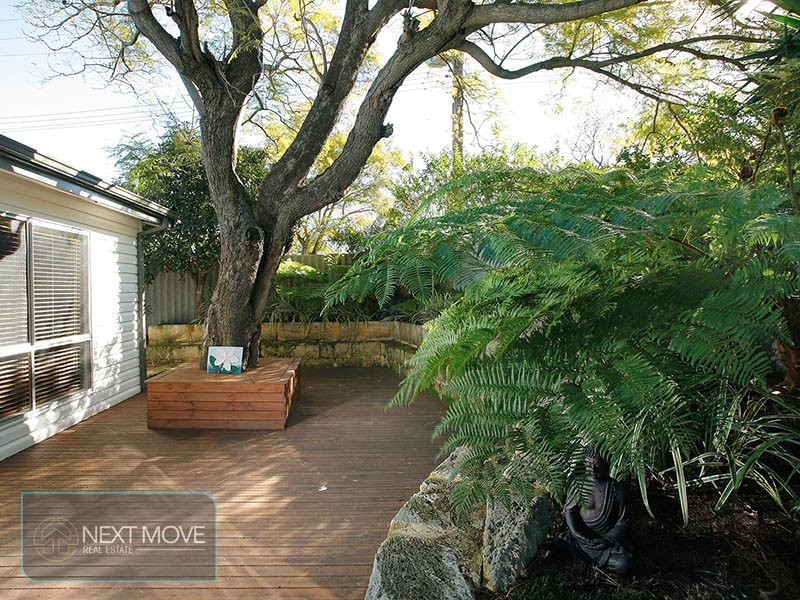 24 Archibald St, Willagee WA 6156