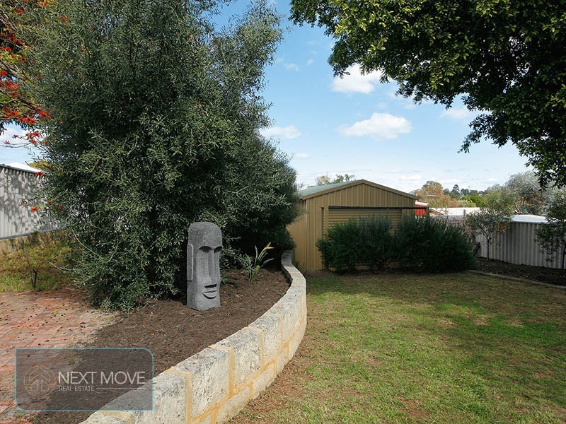 10 Lever Place, Willagee WA 6156