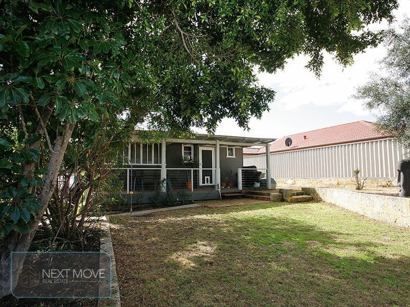 10 Lever Place, Willagee WA 6156
