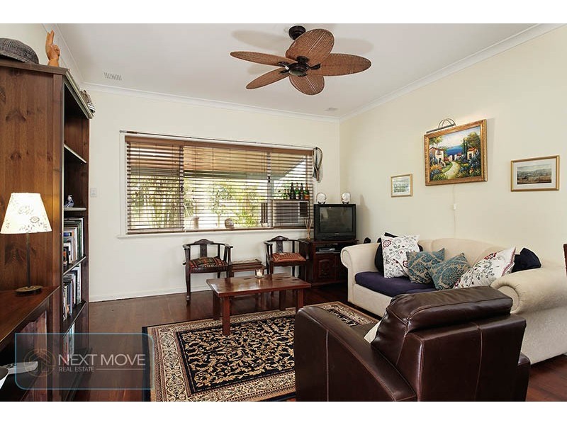 1/1 Lentona Rd, Attadale WA 6156