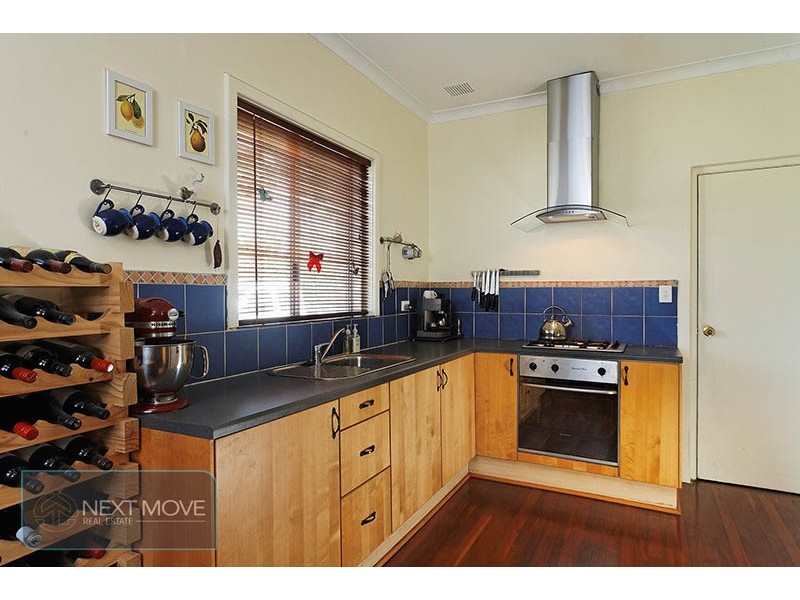 1/1 Lentona Rd, Attadale WA 6156