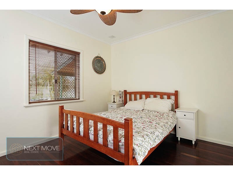 1/1 Lentona Rd, Attadale WA 6156
