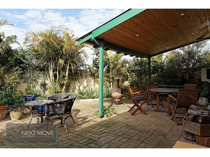 1/1 Lentona Rd, Attadale WA 6156