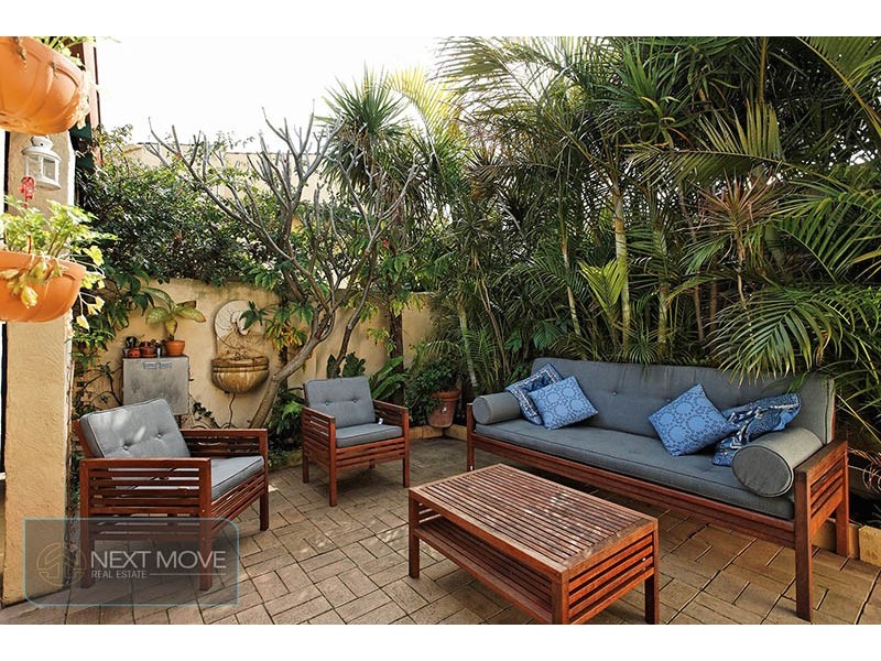 1/1 Lentona Rd, Attadale WA 6156