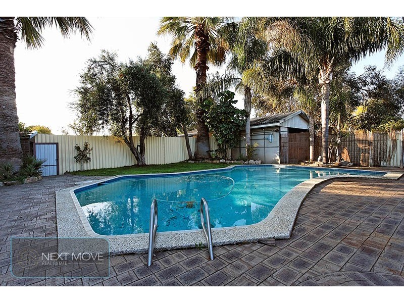 34 Faversham St, Beckenham WA 6107