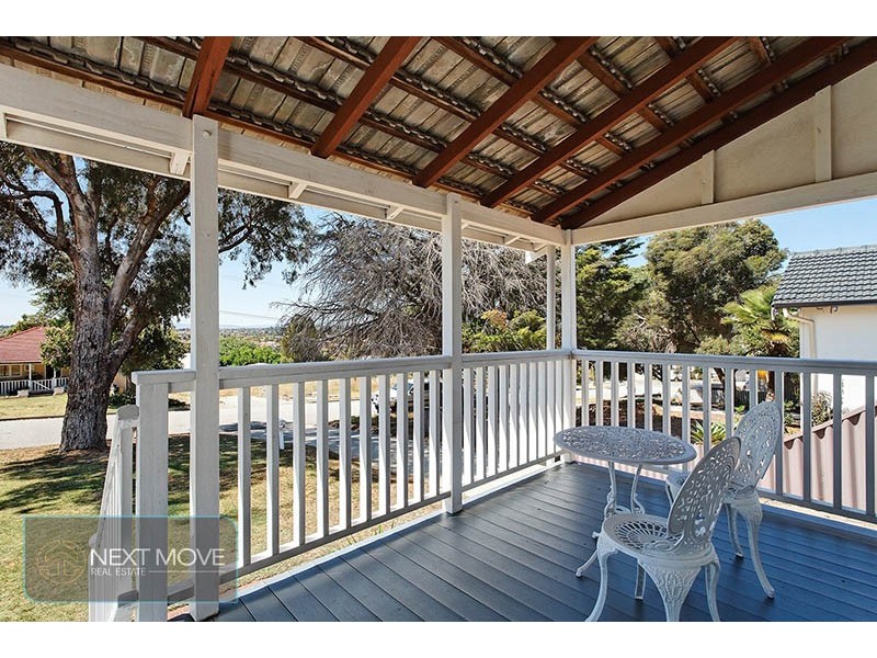 16 Finney St, Willagee WA 6156